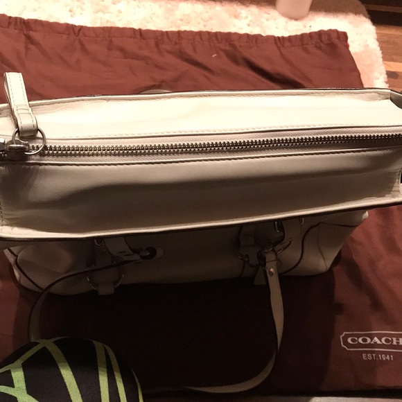 All Leather Coach Bag - Picture 5 of 8